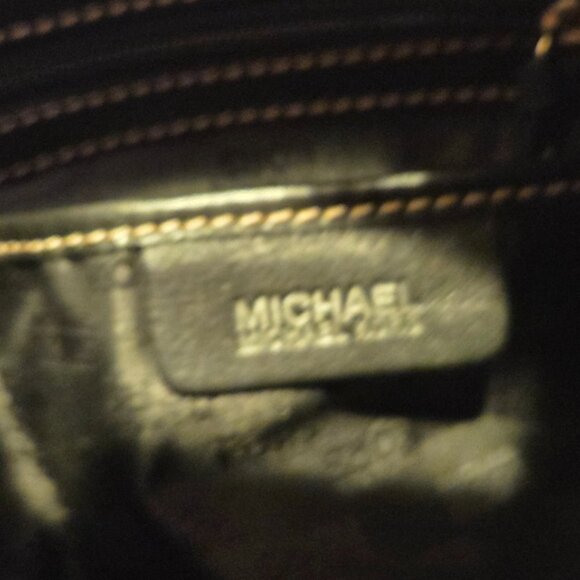 Michael Kors Brookville Large Hobo Black Leather Shoulder Bag - Picture 7 of 16